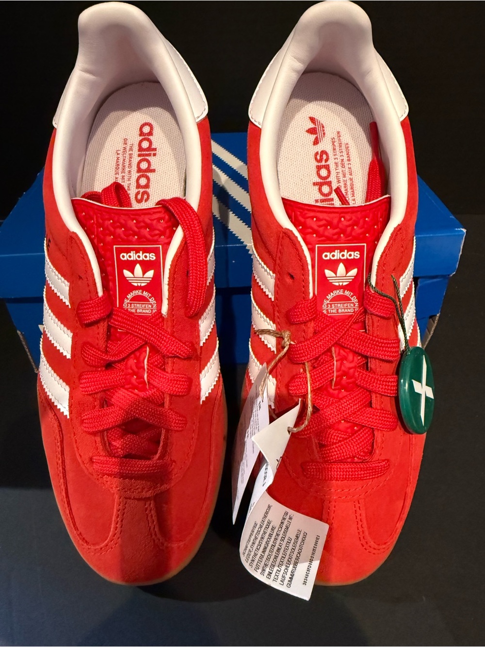 adidas Gazelle Indoor Sneaker in Red and White with Gum Sole 6.5M/7.5W - Picture 3 of 5
